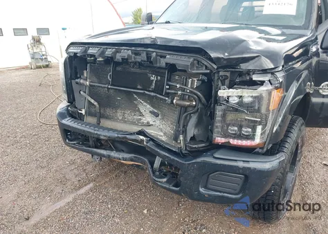 2015 Ford F-250 Xl z USA, uszkodzony, nr VIN 1FT7W2BT6FEA03030